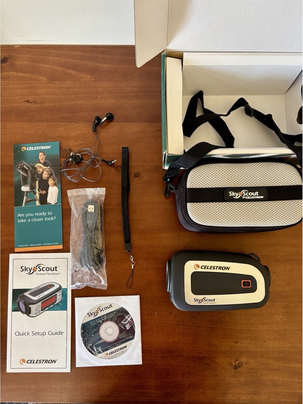Celestron SkyScout Personal Planetarium Model 93970 w/ Case, Box, Guide, CD.